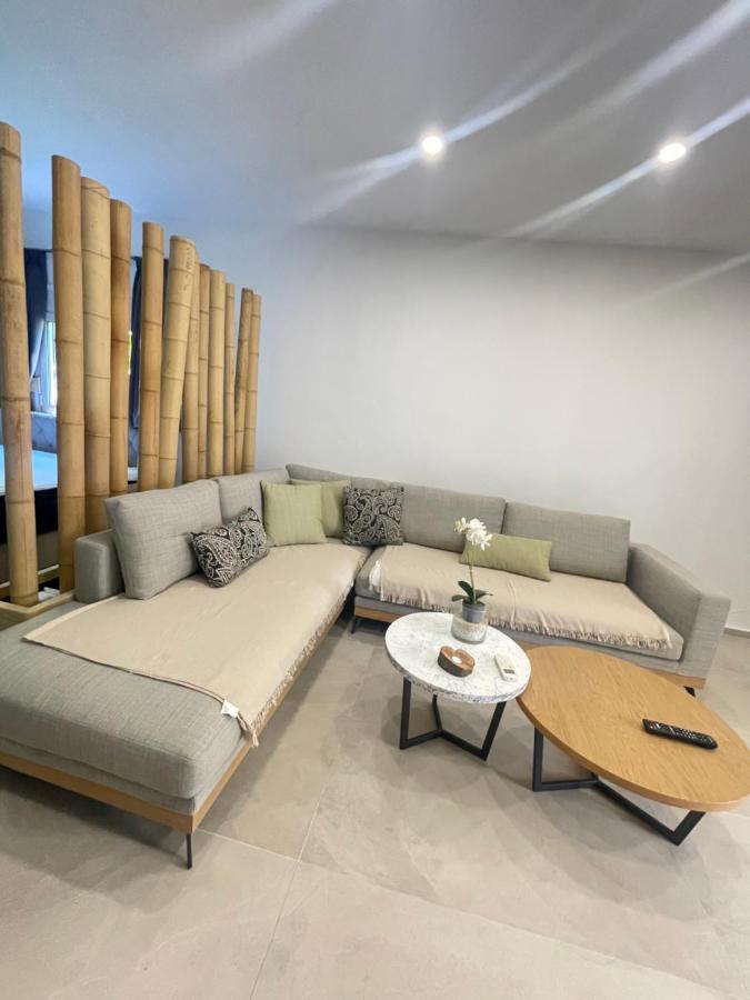 Central Luxury Apartment In Paralia Ofryniou Ofrínion Buitenkant foto